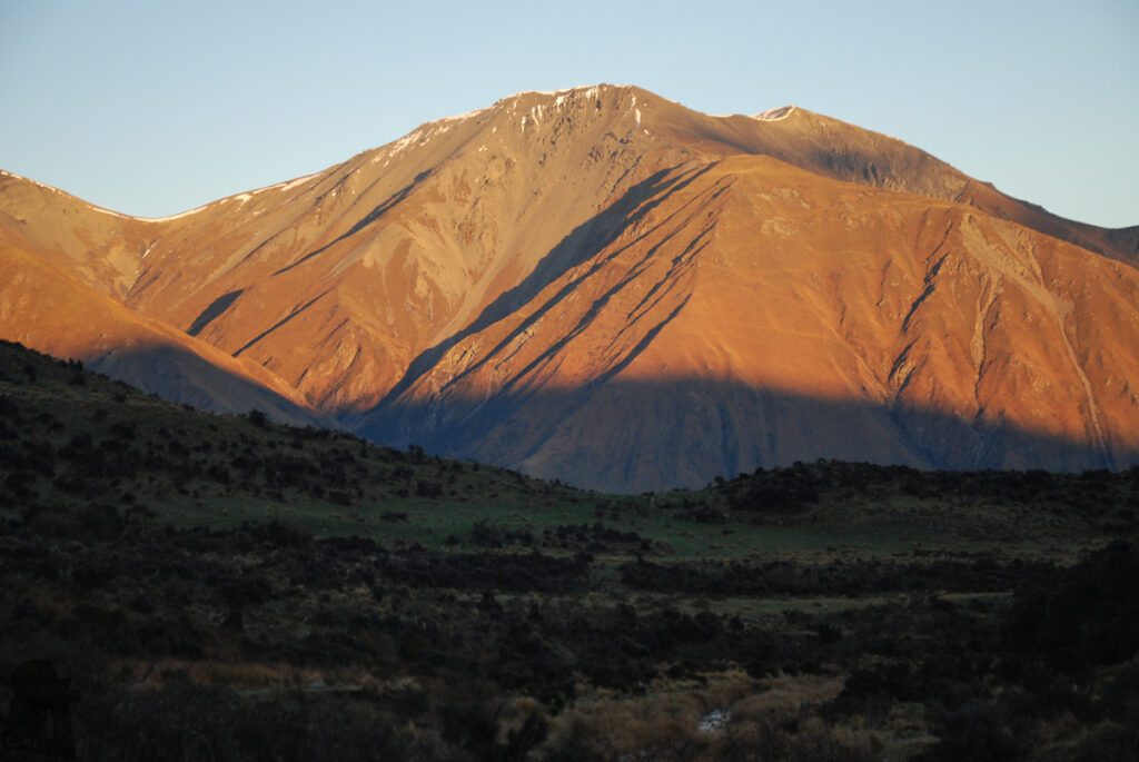 Big Ben, Big Ben Range, Overlook the Spectacular Rolling Hills of Canterbury Dry Acheron Track