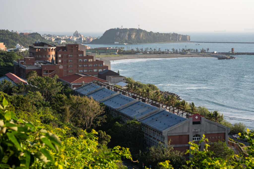 The campus of Sun Yat-sen University, Sizihwan Beach (西子灣) and Qijin (旗津)