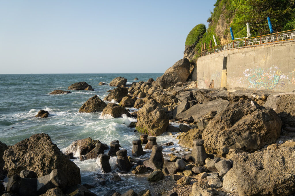 Chaishan Mountain and Sea Palace