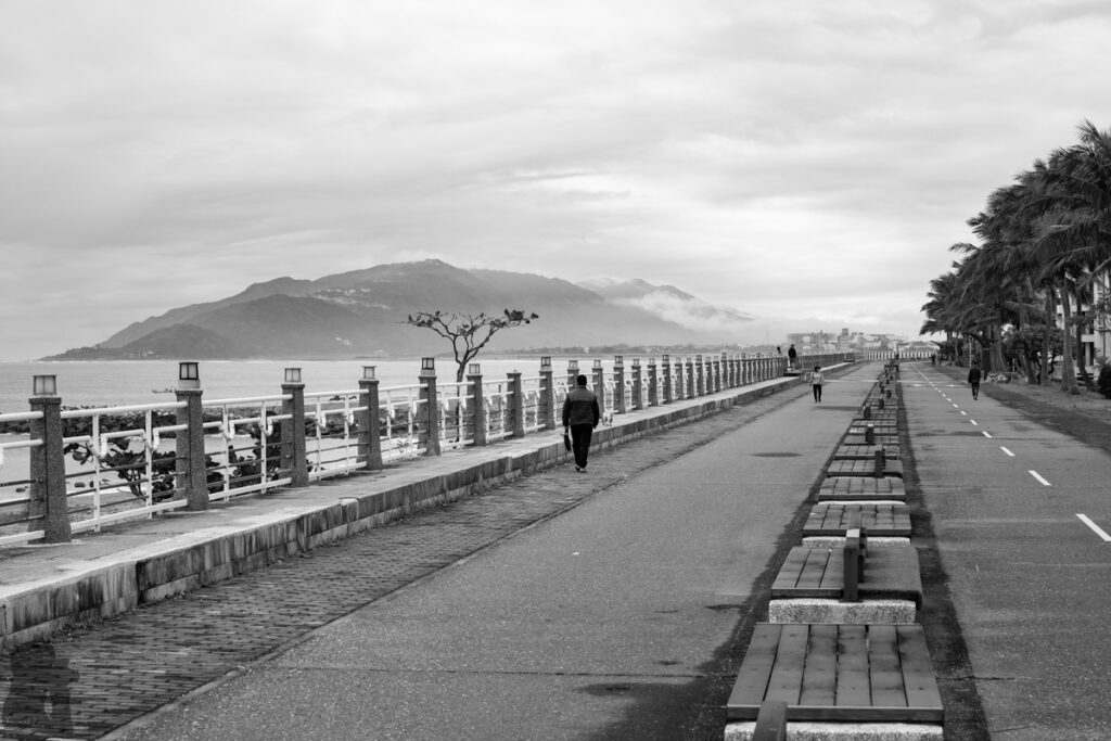 Hualien (花蓮), the City by the Mountain and Sea in Eastern Taiwan Beibin Park (北濱公園), Hualien