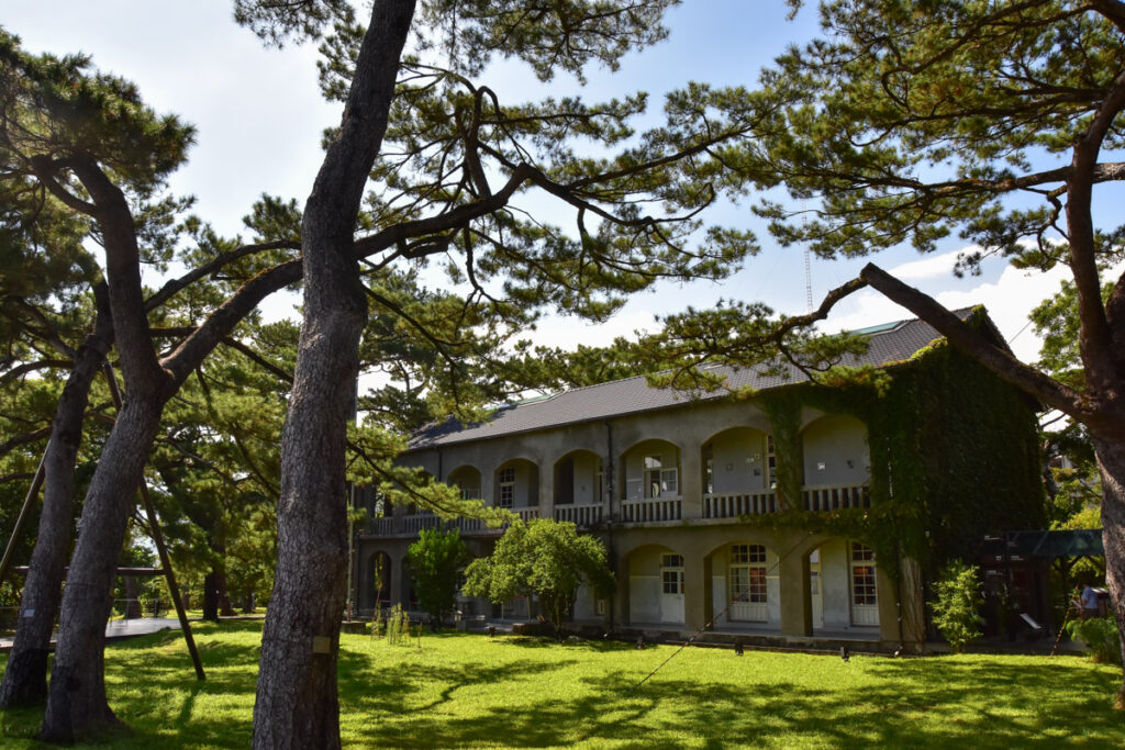 Hualien (花蓮), the City by the Mountain and Sea in Eastern Taiwan Pine Garden (松園別館)