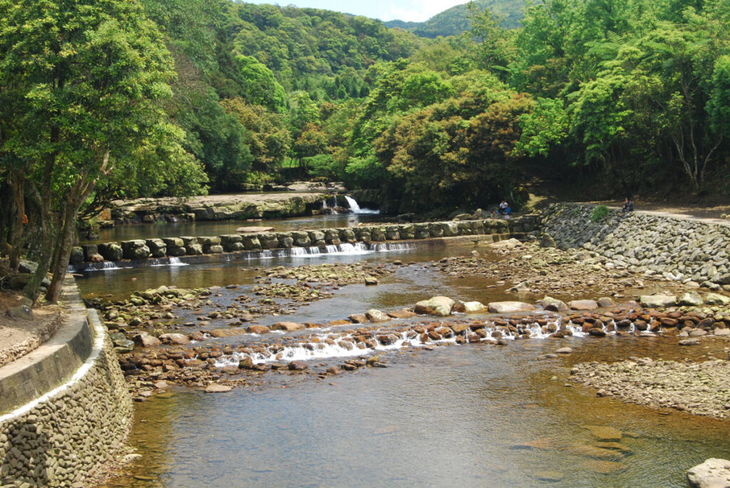 Lingering by the Shinning Green Water of Hubaotan (虎豹潭), Shuangxi Hubaotan (Hubao Pond 虎豹潭)