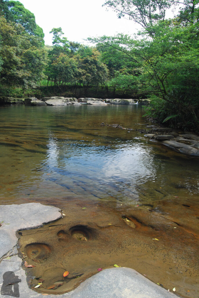 Lingering by the Shinning Green Water of Hubaotan (虎豹潭), Shuangxi Hubaotan (Hubao Pond 虎豹潭)
