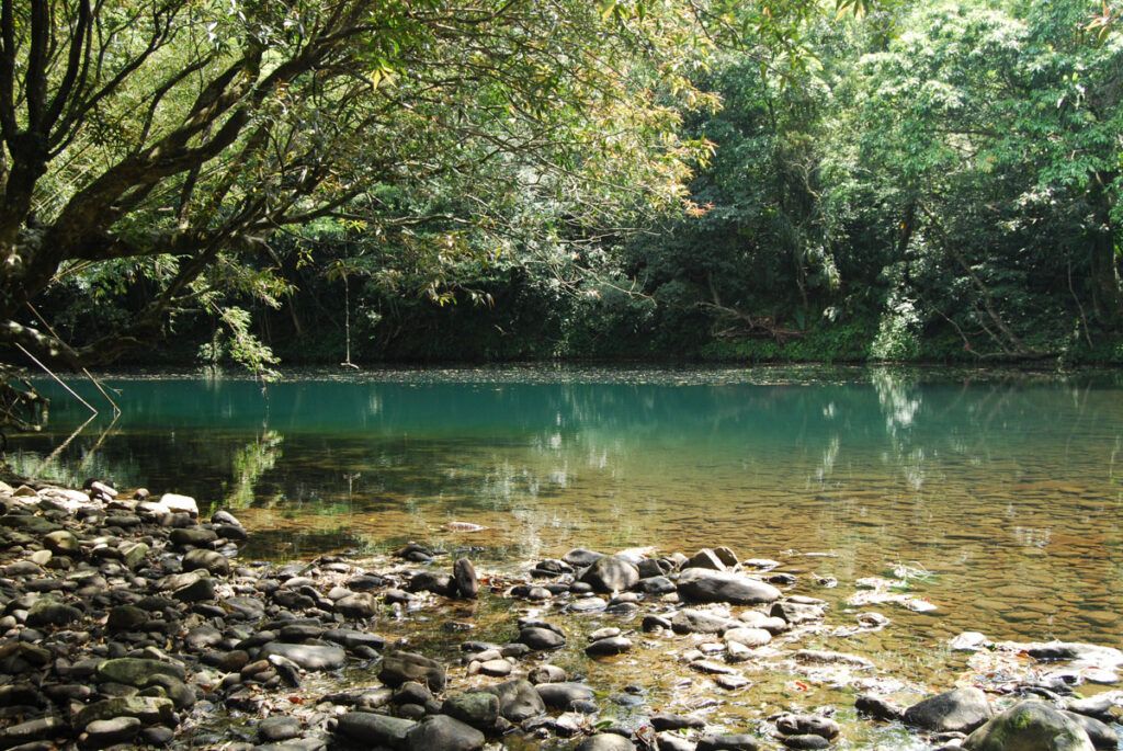 Lingering by the Shinning Green Water of Hubaotan (虎豹潭), Shuangxi Hubaotan (Hubao Pond 虎豹潭)
