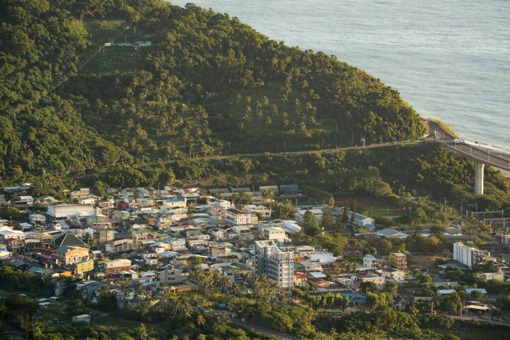 Jinlun (金崙), Taitung, a Beautiful Town flanked by the Mountains and Sea Overlooking Jinlun