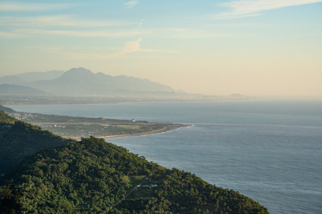 Jinlun (金崙), Taitung, a Beautiful Town flanked by the Mountains and Sea Dulanshan (都蘭山), the highest mountain in southern Coastal Mountain Range