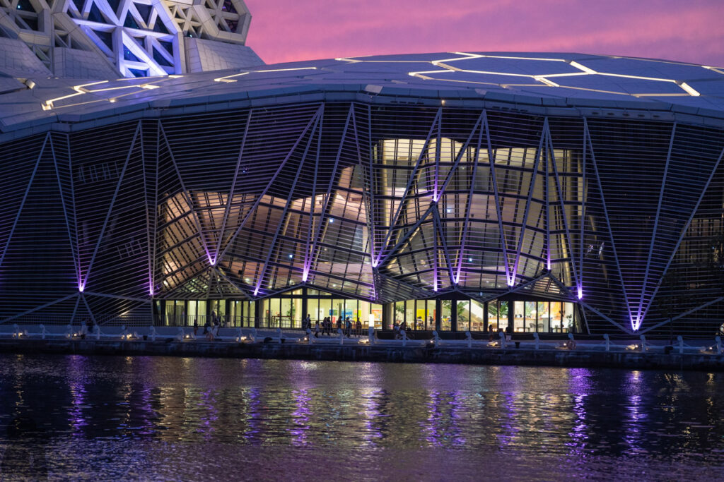 Kaohsiung Music Center (高流), the Stylish Giant Hive Standing by the Pier Kaohsiung Music Center