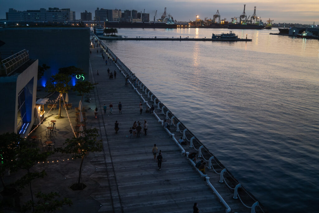 Kaohsiung Music Center (高流), the Stylish Giant Hive Standing by the Pier a pier by Kaohsiung Music Center