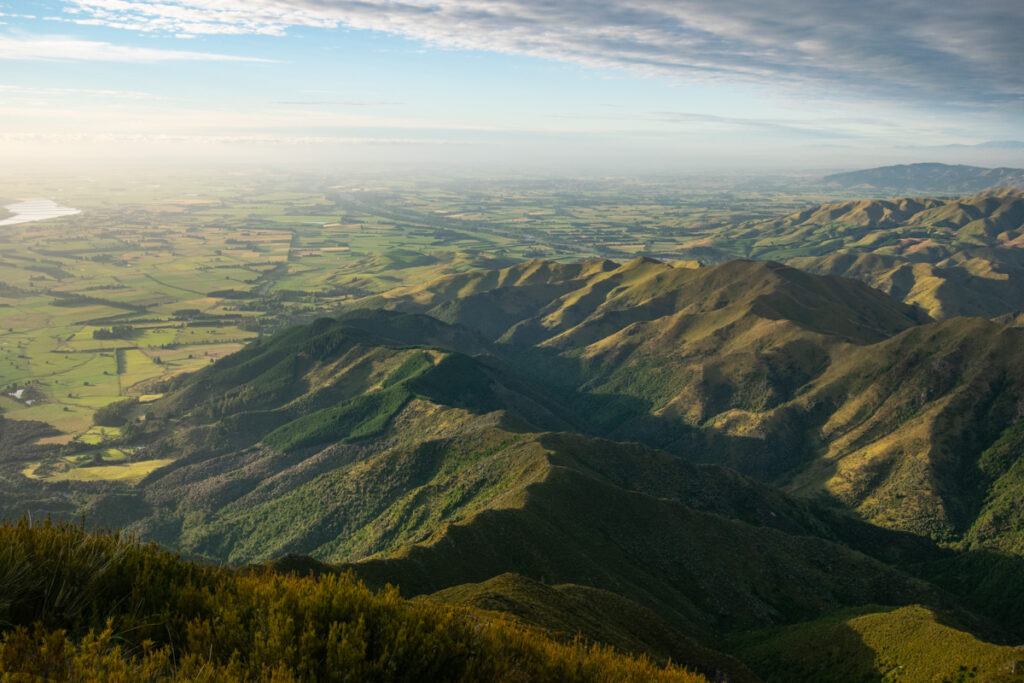 Rolling hills at the edge of Canterbury Plain