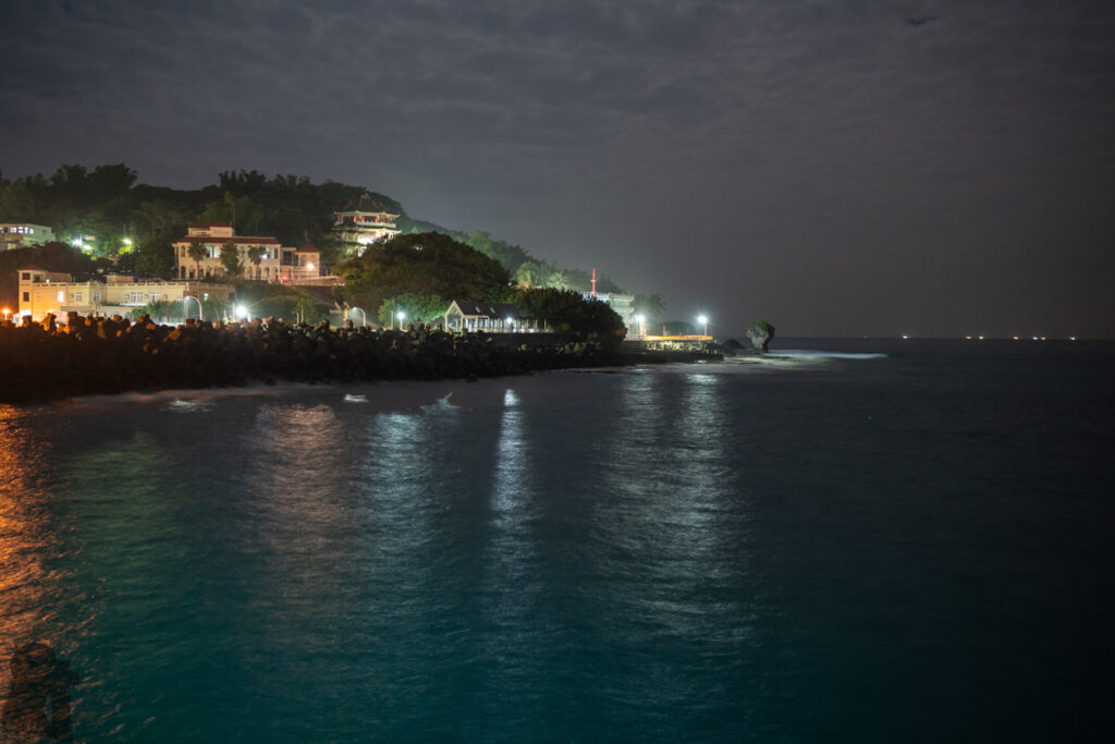 Xiao-Liuqiu (小琉球), a Busy and Lovely Tropical Island Xiao-Liuqiu (小琉球) (or Little Liuqiu, Liuqiu Island, Liuqiu)