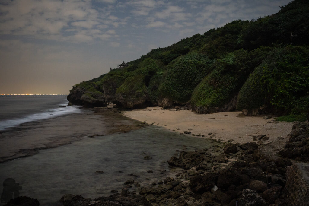 Xiao-Liuqiu (小琉球), a Busy and Lovely Tropical Island Moon-lit Beauty Beach (美人沙灘)