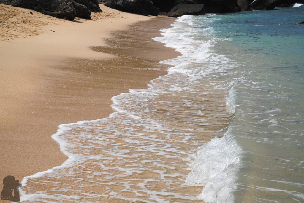 Xiao-Liuqiu (小琉球), a Busy and Lovely Tropical Island Xiao-Liuqiu (小琉球) (or Little Liuqiu, Liuqiu Island, Liuqiu)