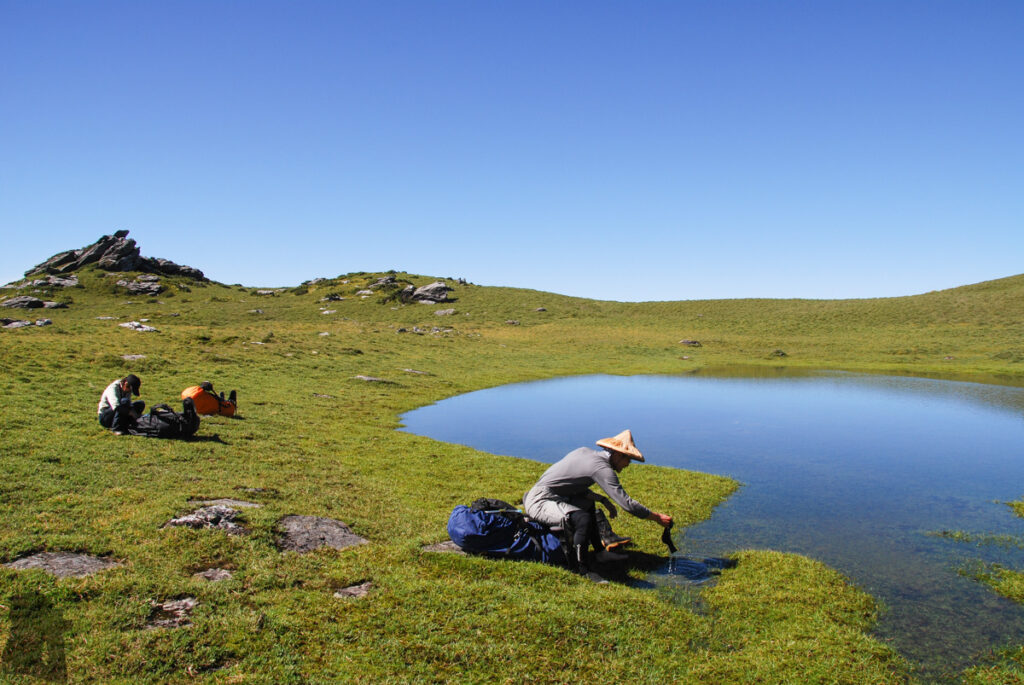 Nenggao-Andongjun Trail (能高安東軍); Hiking on the Dreamy Alpine Grassland An unnamed pond