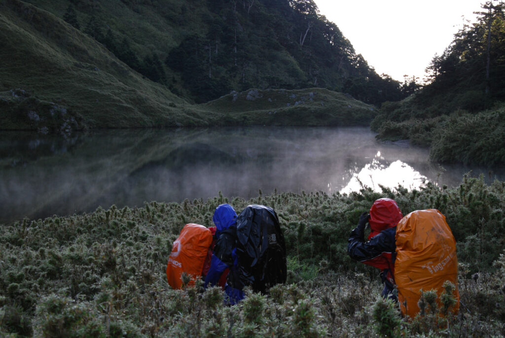 Nenggao-Andongjun Trail (能高安東軍); Hiking on the Dreamy Alpine Grassland Wanli Pond
