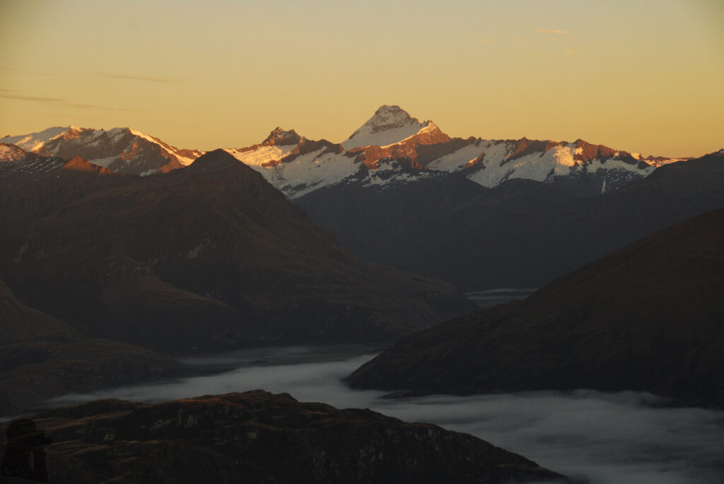 Roys Peak, the Summit with Amazing Scenery over Wānaka that No One Will Forget Mt. Aspiring / Tititea
