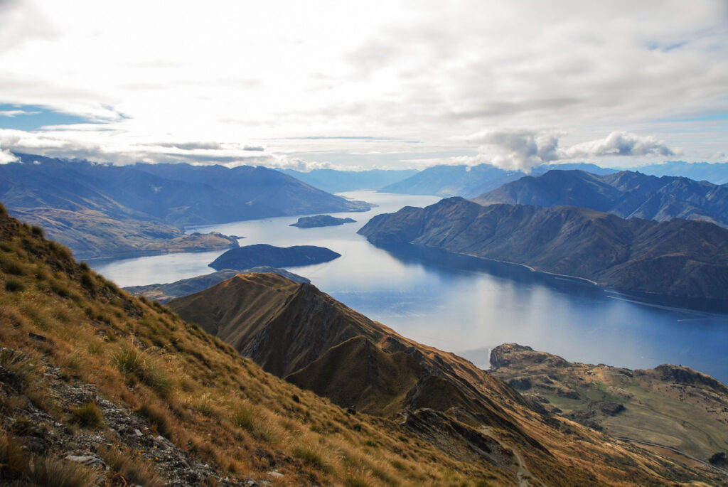 Roys Peak, the Summit with Amazing Scenery over Wānaka that No One Will Forget Lake Wānaka