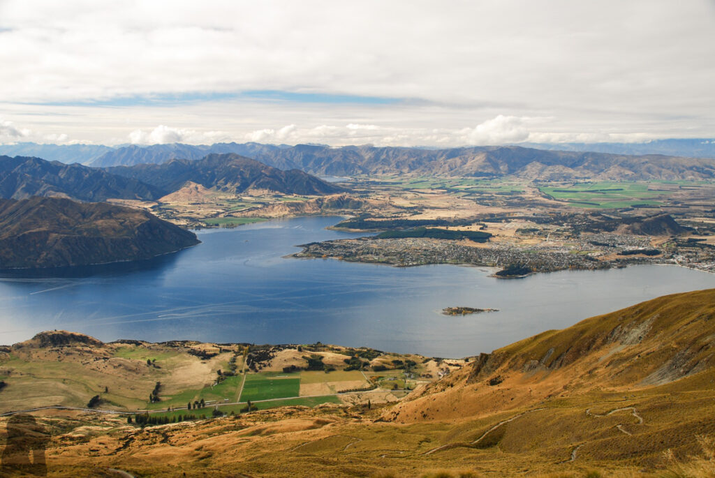 Roys Peak, the Summit with Amazing Scenery over Wānaka that No One Will Forget The view across the lake to Wānaka