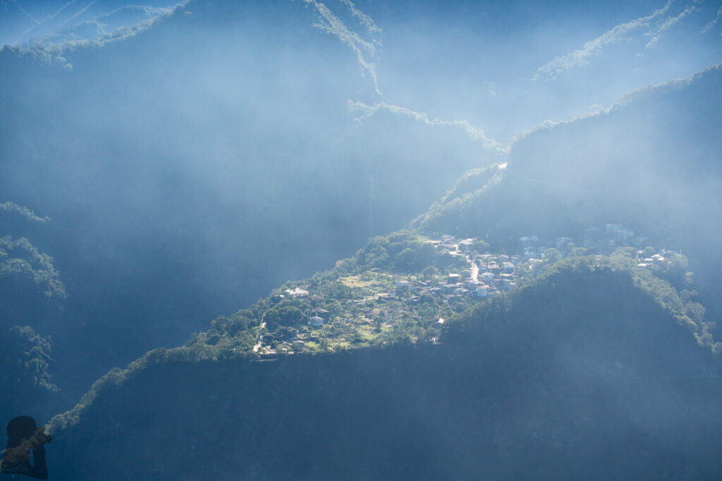 Shenshan (神山) and Wutai (霧台), the Communities in the Mountainous Southern Taiwan Shenshan is situated on a platform in the mountains