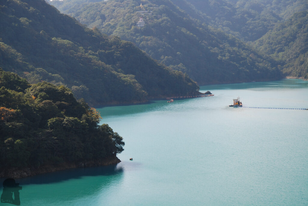Shihmen Reservoir (石門水庫), Taoyuan, Sightseeing at a Green Water Shihmen Reservoir (石門水庫)