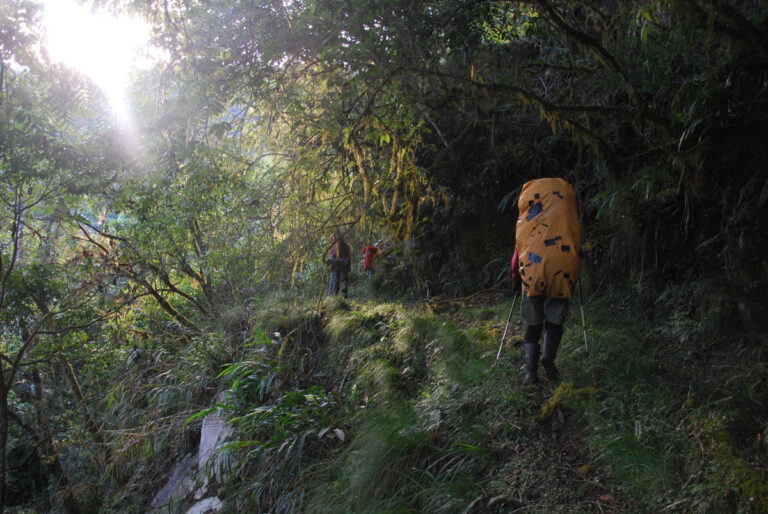 Batongguan Traversing Trail