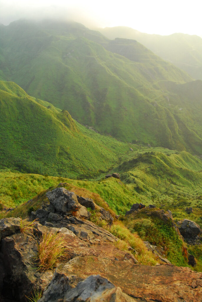 Teapot Mountain (茶壺山), Enjoy the Sweeping Vista of Jinguashi on a Popular Track Teapot Mountain