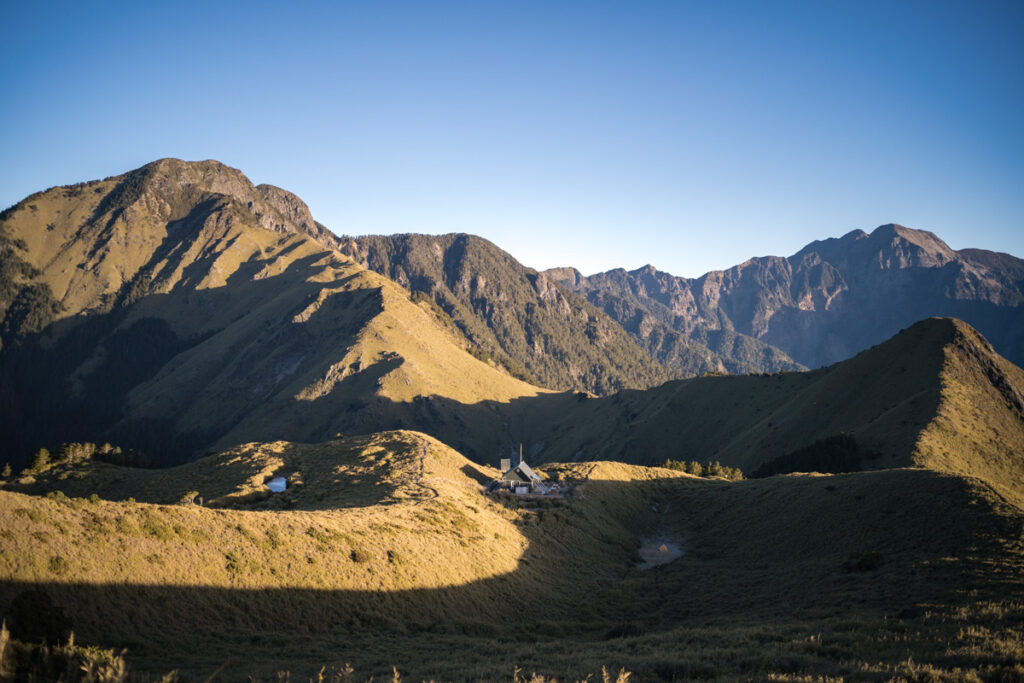 Xuejian Trail (雪劍縱走), Walking on a Prominent Ridge of Snow Mountain Youpolan Pond, the Cabin and campsite in 2022
