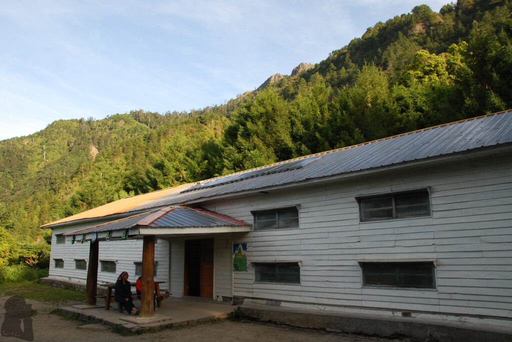 Qika Cabin (七卡山莊)